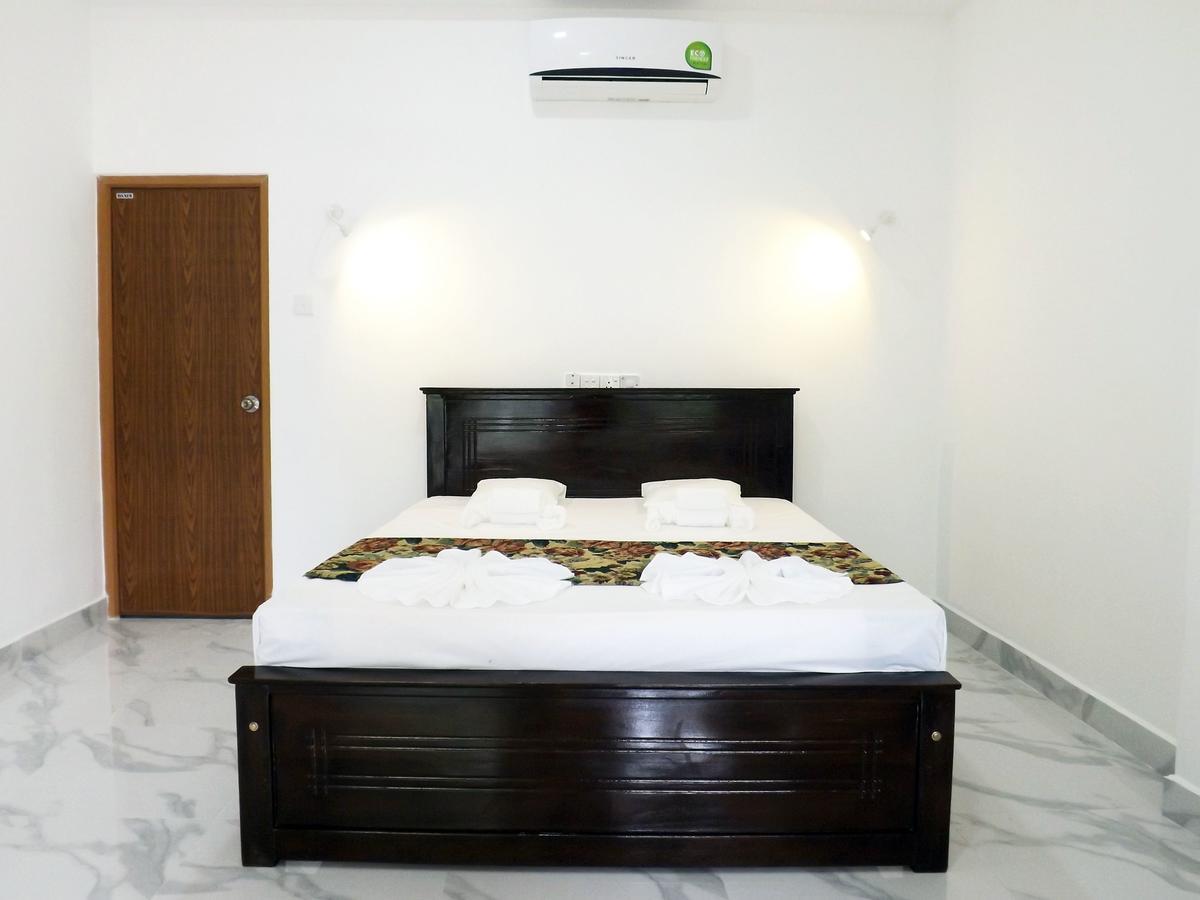 Hotel "Diana" Хикадува Екстериор снимка