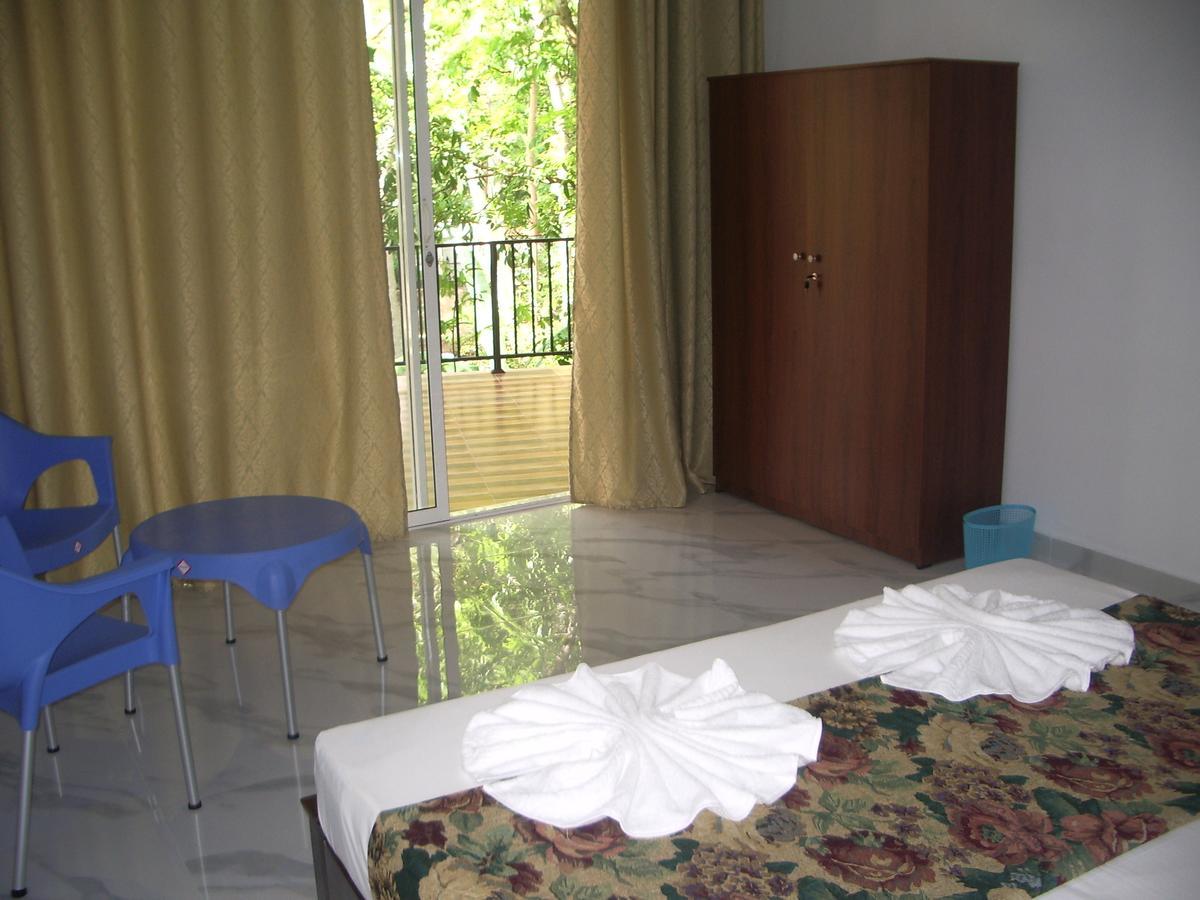 Hotel "Diana" Хикадува Екстериор снимка